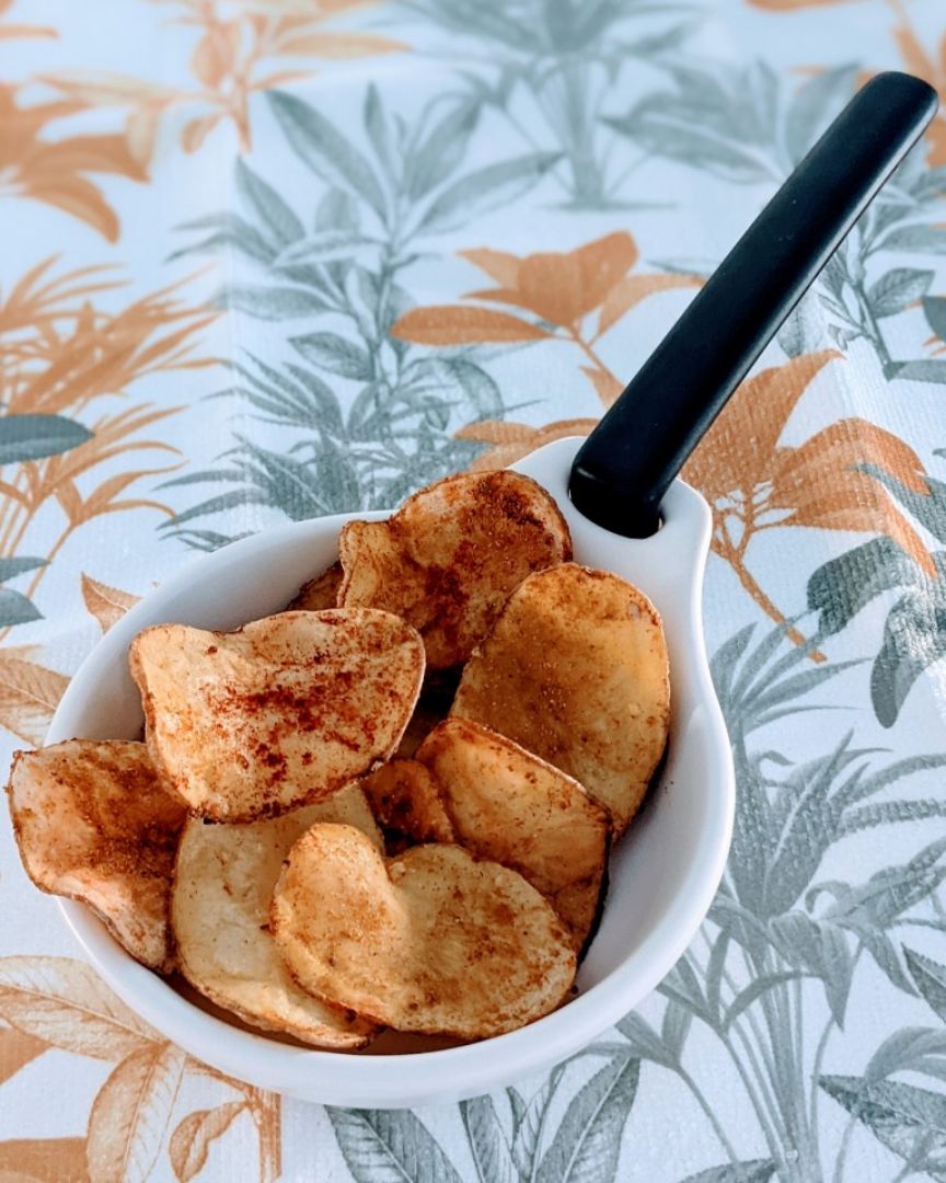 Patatas chips con curry y pimentón Patatas chips con curry y pimentón