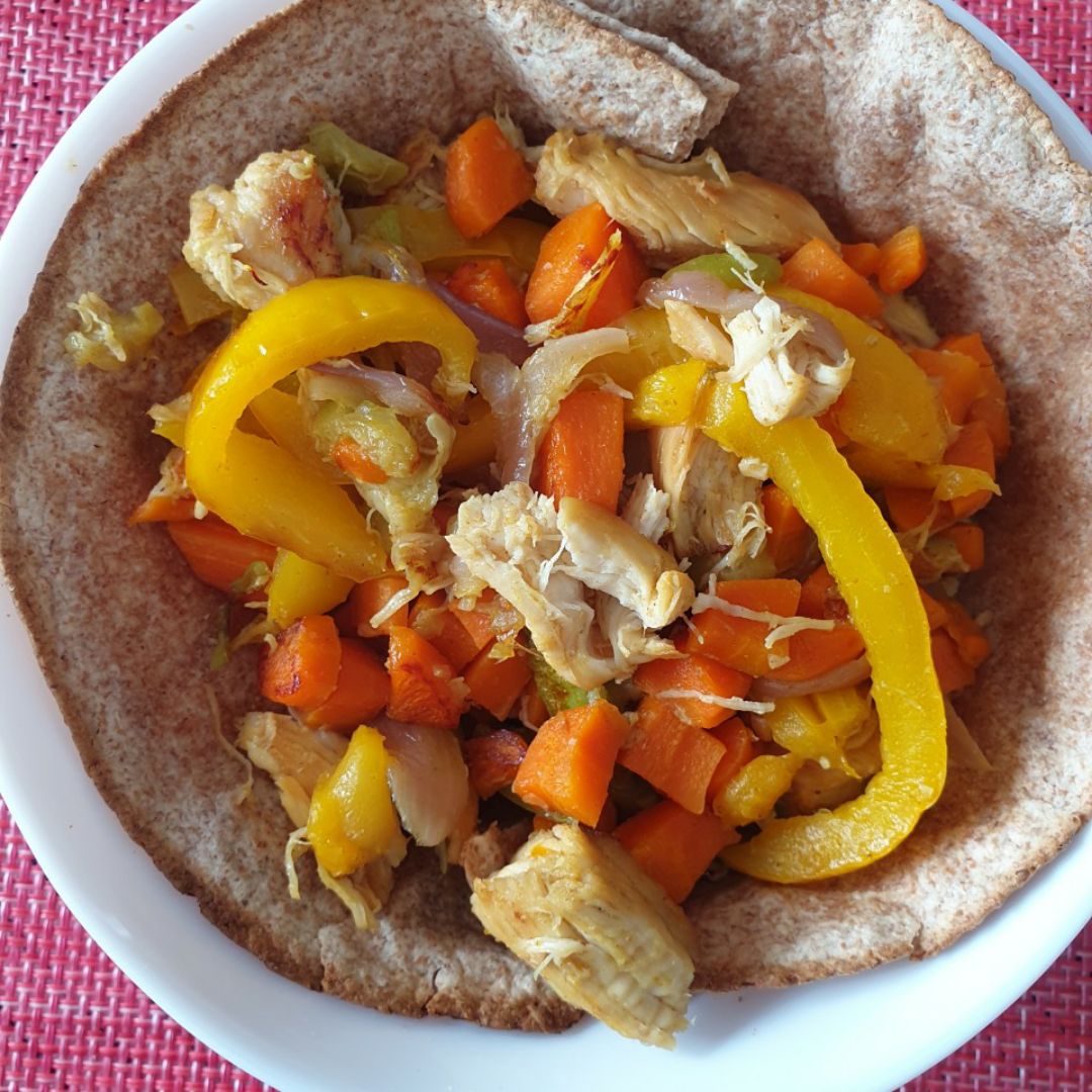 Salteado de pollo con verduras Salteado de pollo con verduras