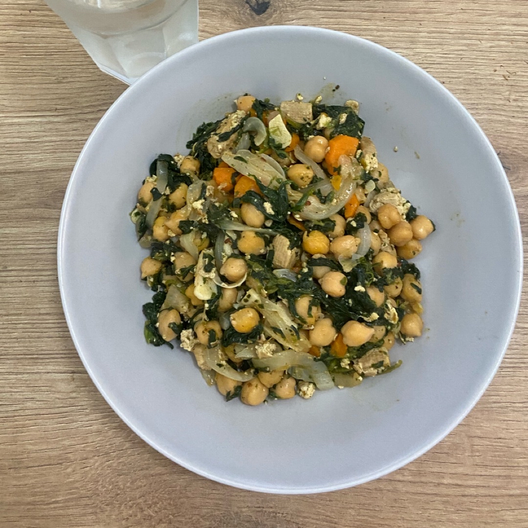 Garbanzos con espinacas y tofu Garbanzos con espinacas y tofu