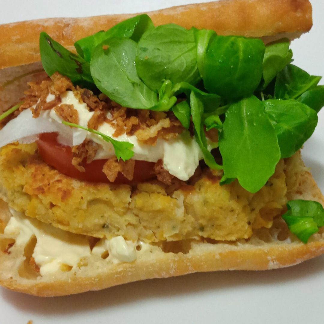 Hamburguesa de garbanzos. Hamburguesa de garbanzos.