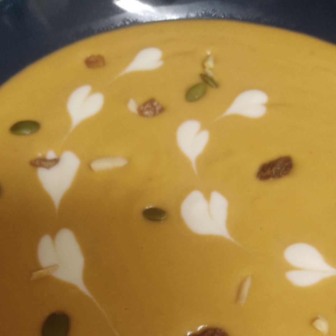Crema de calabaza, coco y nueces Crema de calabaza, coco y nueces
