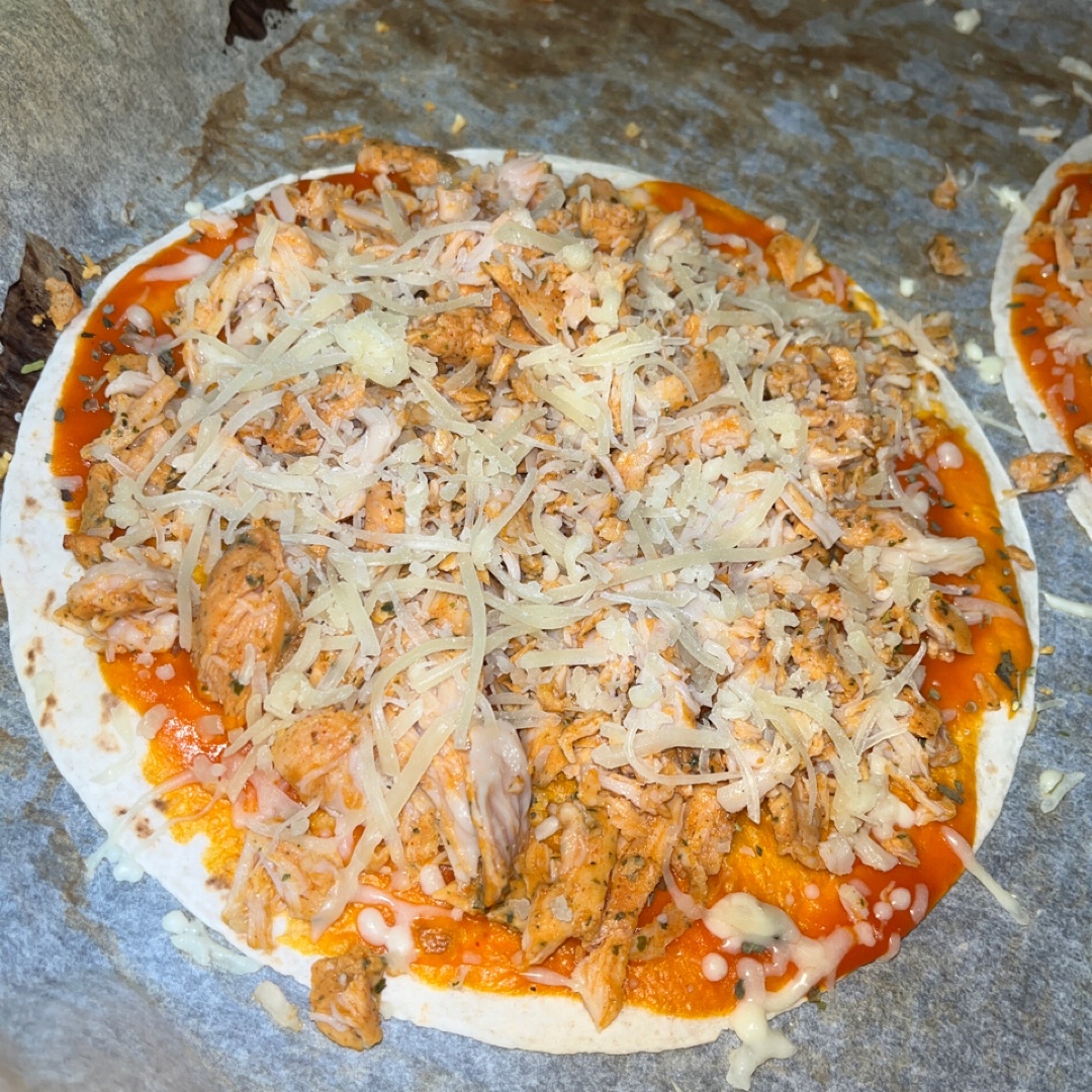 Pizza rápida con tortilla de maiz Paso 1