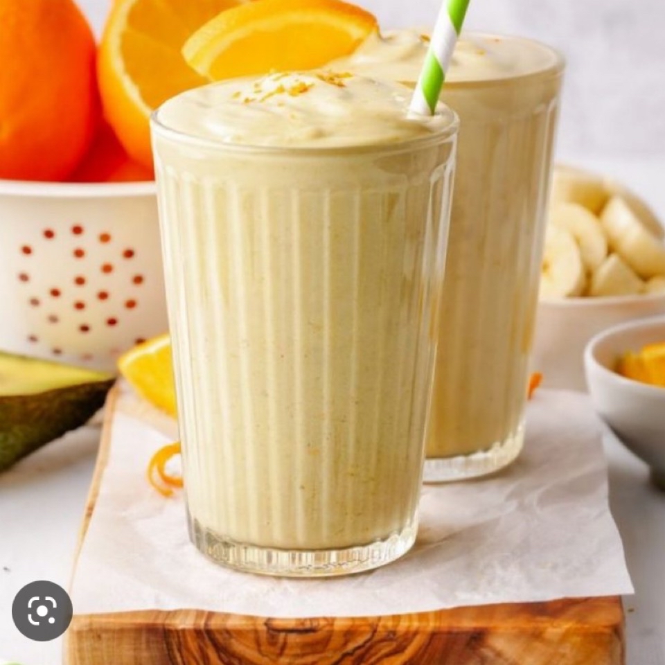 Batido de galletas plátano y zumo de naranja Batido de galletas plátano y zumo de naranja