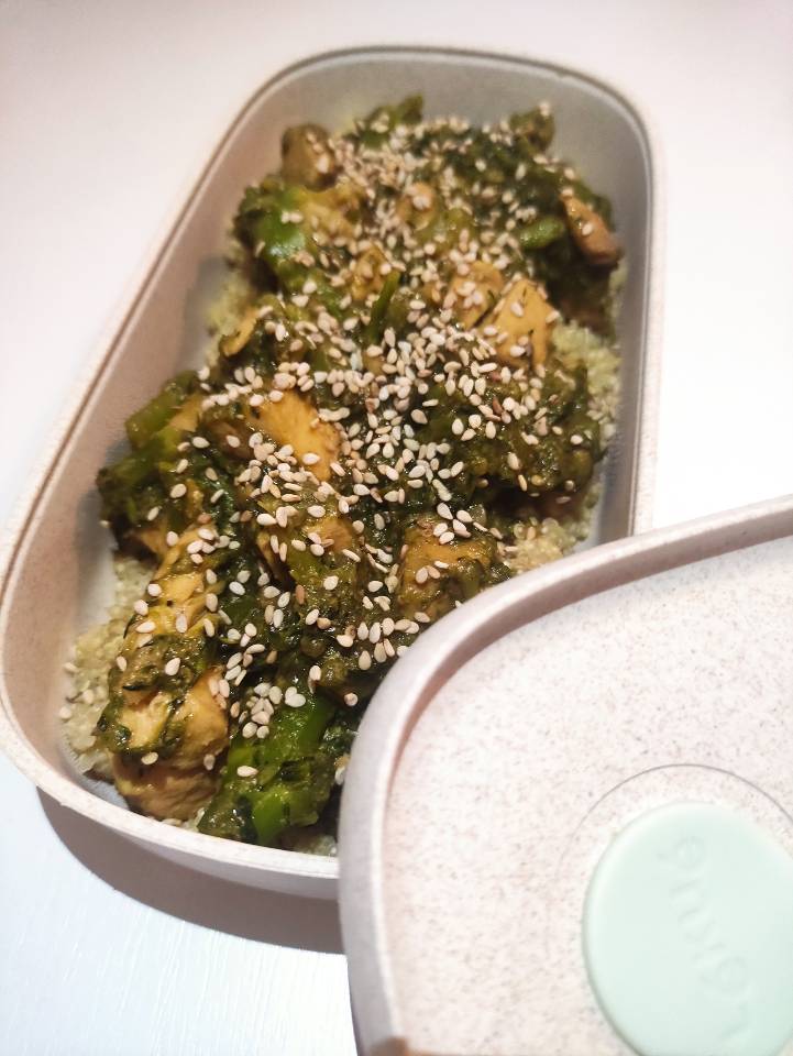Quinoa con pollo y bimi estilo oriental Quinoa con pollo y bimi estilo oriental