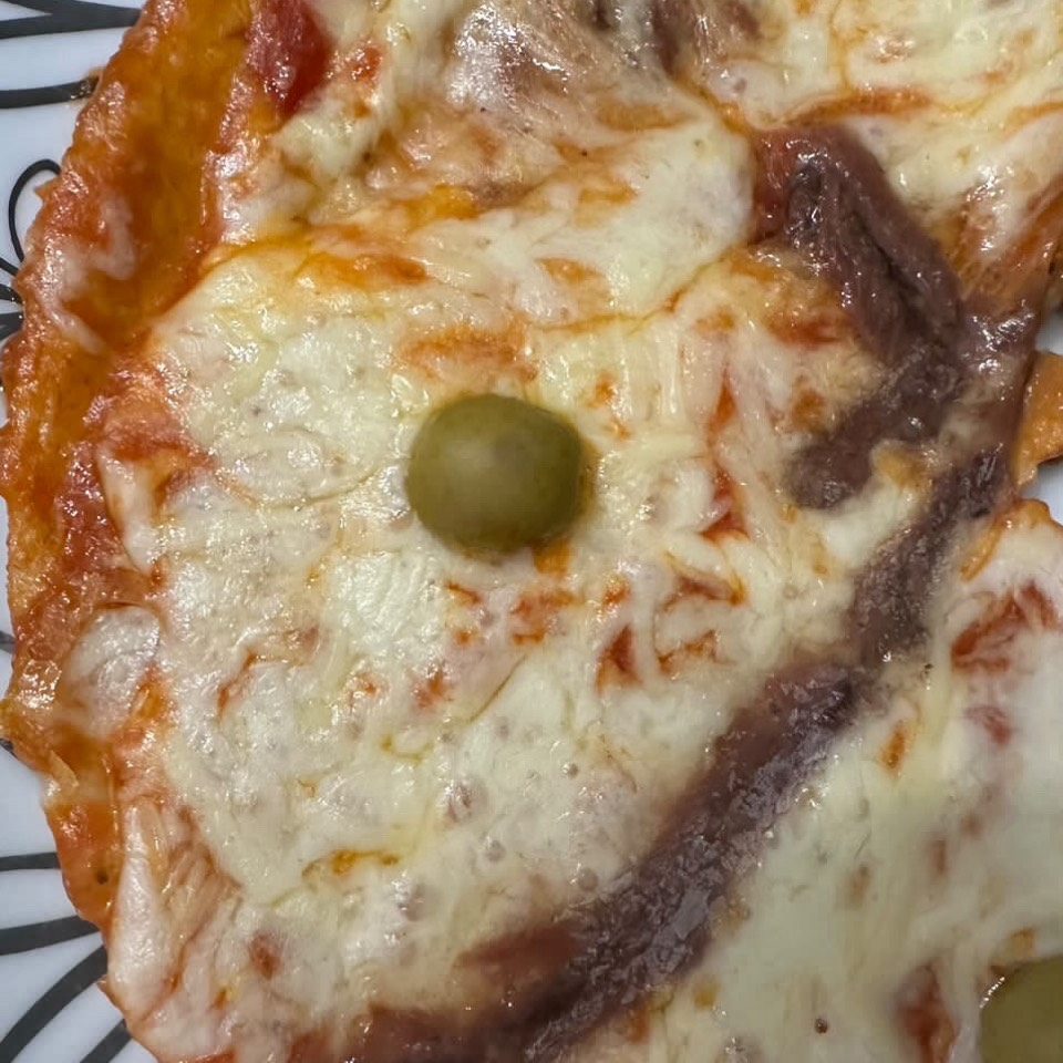 Pizza con base de atun Pizza con base de atun