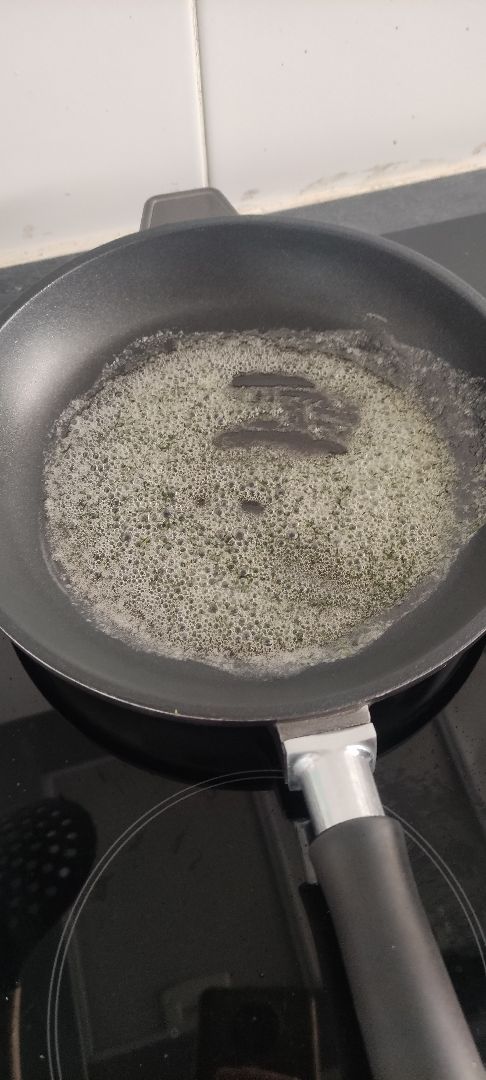 Salmon a la plancha con patatas y esparragos Paso 1