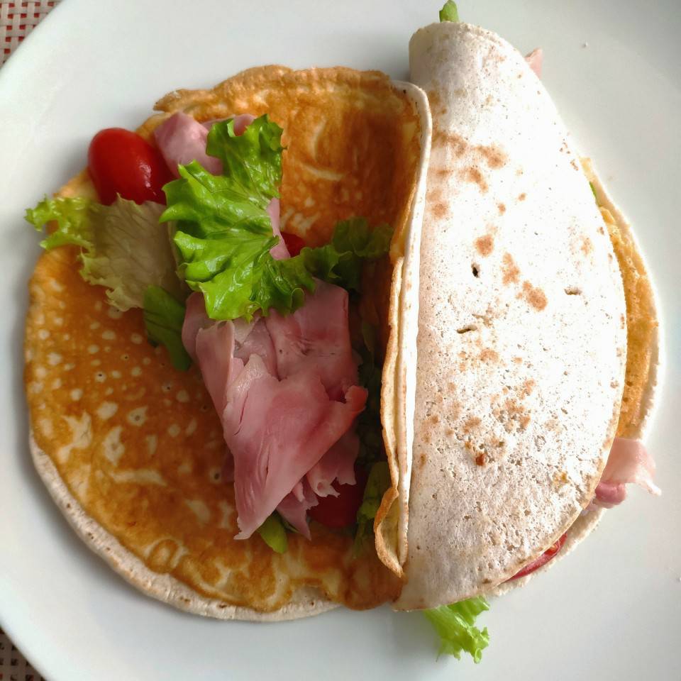 Fajitas sin gluten, lechuga, tomate, huevos y jamón. Fajitas sin gluten, lechuga, tomate, huevos y jamón.