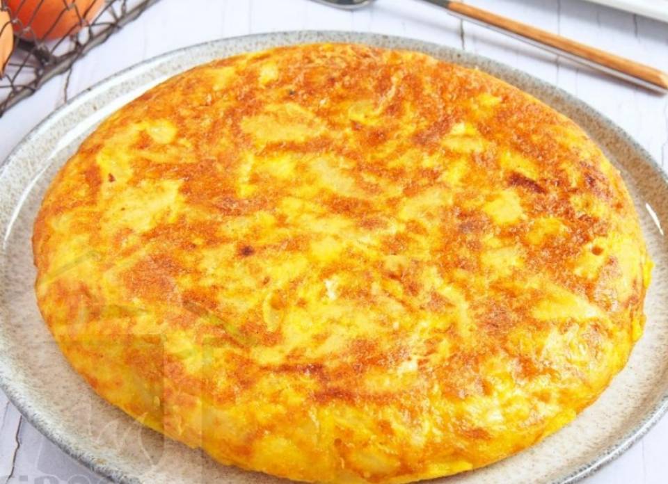 Tortilla de patatas🥔🥔🥚🥚 Tortilla de patatas🥔🥔🥚🥚