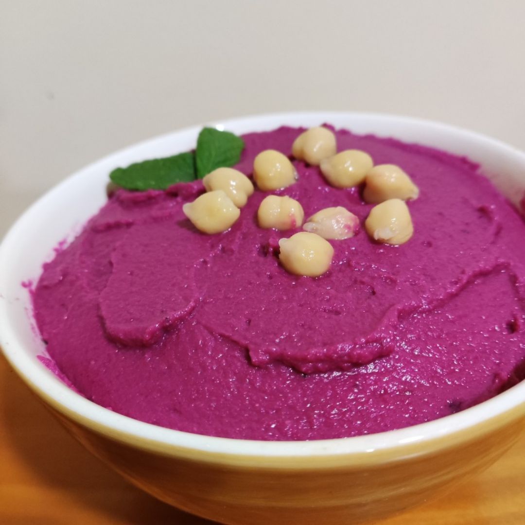 Hummus de remolacha con Hierbabuena 