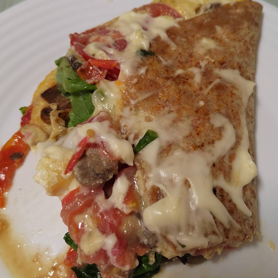 Wrap integral de champiñones y tomate Wrap integral de champiñones y tomate