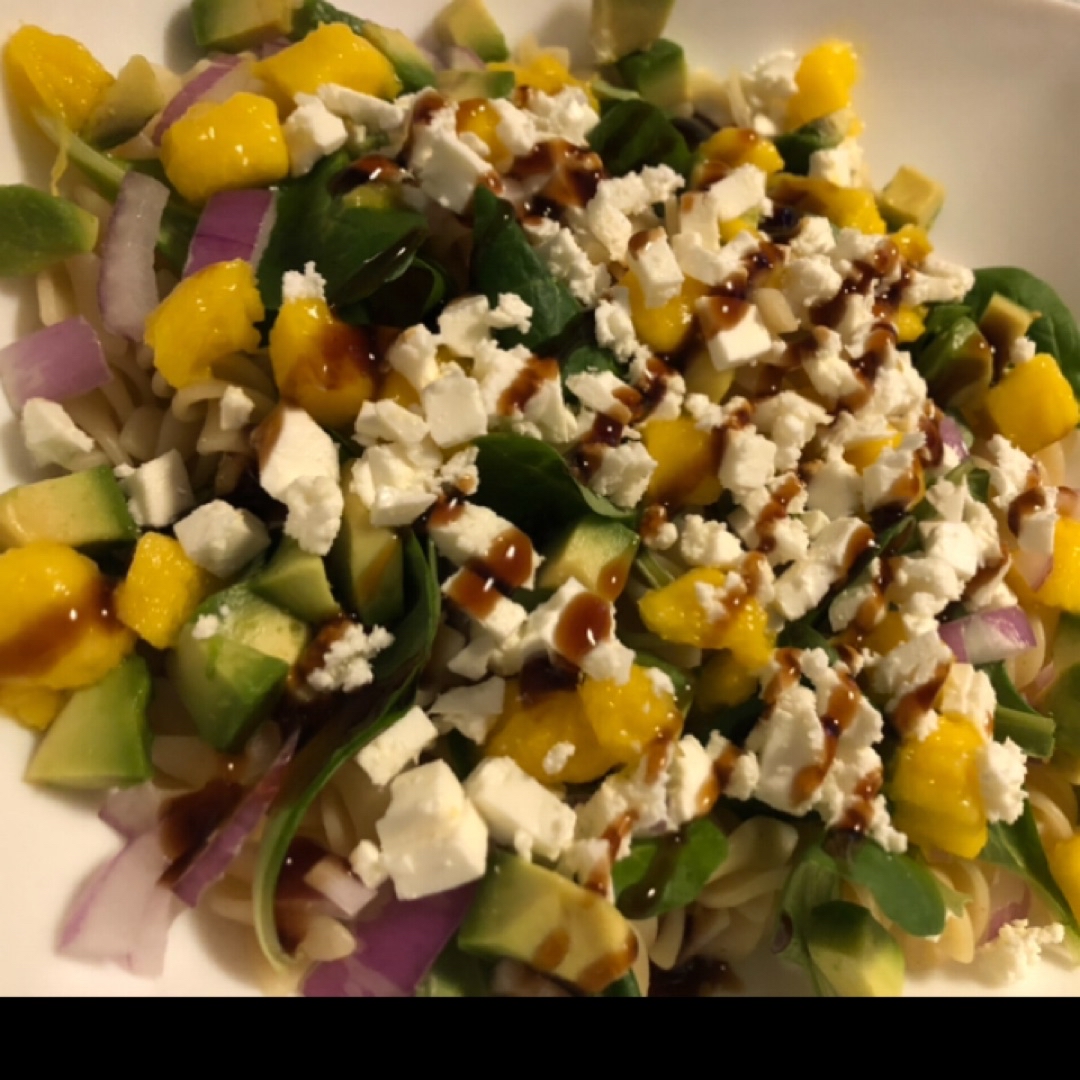 Ensalada de pasta colorida 🥗