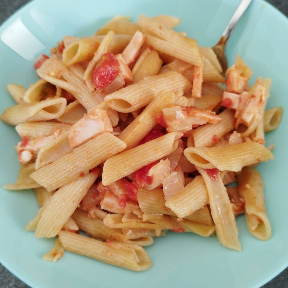 Macarrones sin gluten con tomate natural. Macarrones sin gluten con tomate natural.