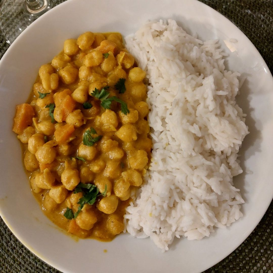 Curry Vegano de Garbanzos Curry Vegano de Garbanzos