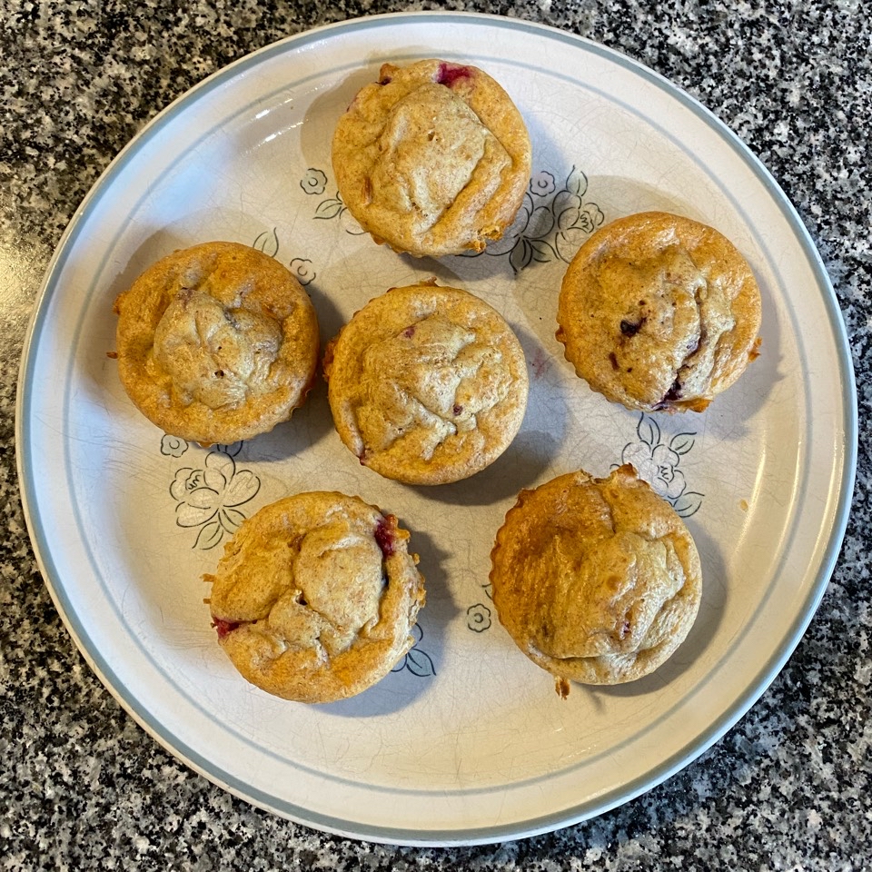 Budín de yogur y frutos rojos