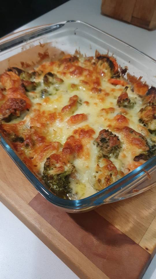 Brócoli con pollo gratinado 