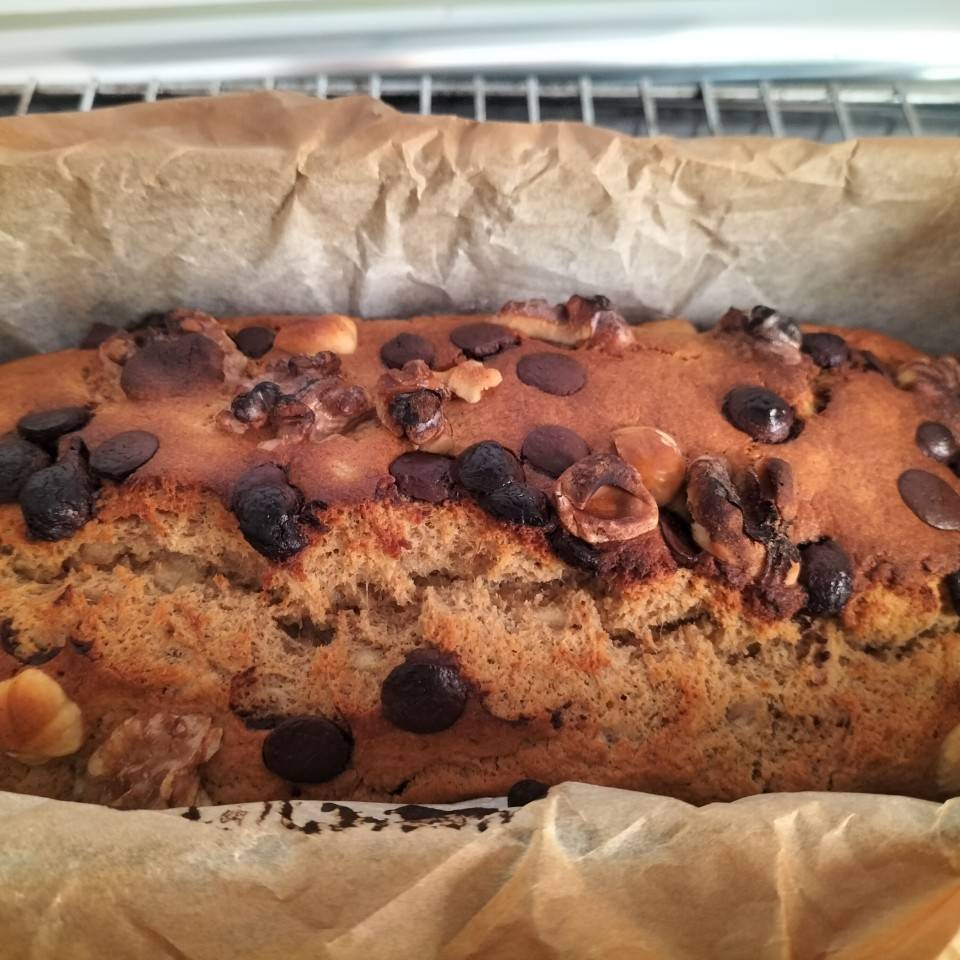 Pan de plátano sin azúcar! Con chips de chocolate negro y frutos secos. Pan de plátano sin azúcar! Con chips de chocolate negro y frutos secos.