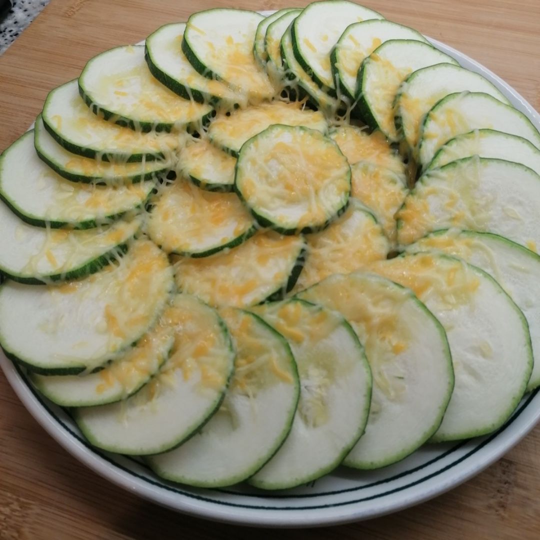 Láminas de calabacin con verduras, setas y gambas Paso 1 Láminas de calabacin con verduras, setas y gambas Paso 1