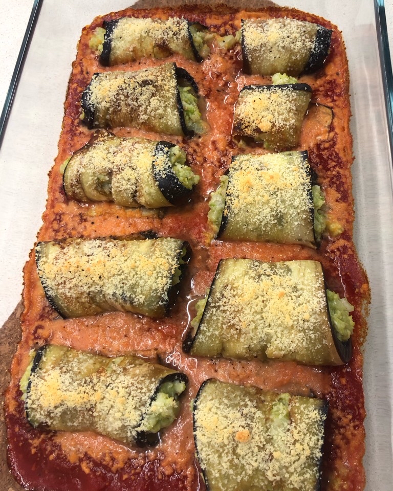 Canelones de berenjena con aguacate y pollo Canelones de berenjena con aguacate y pollo