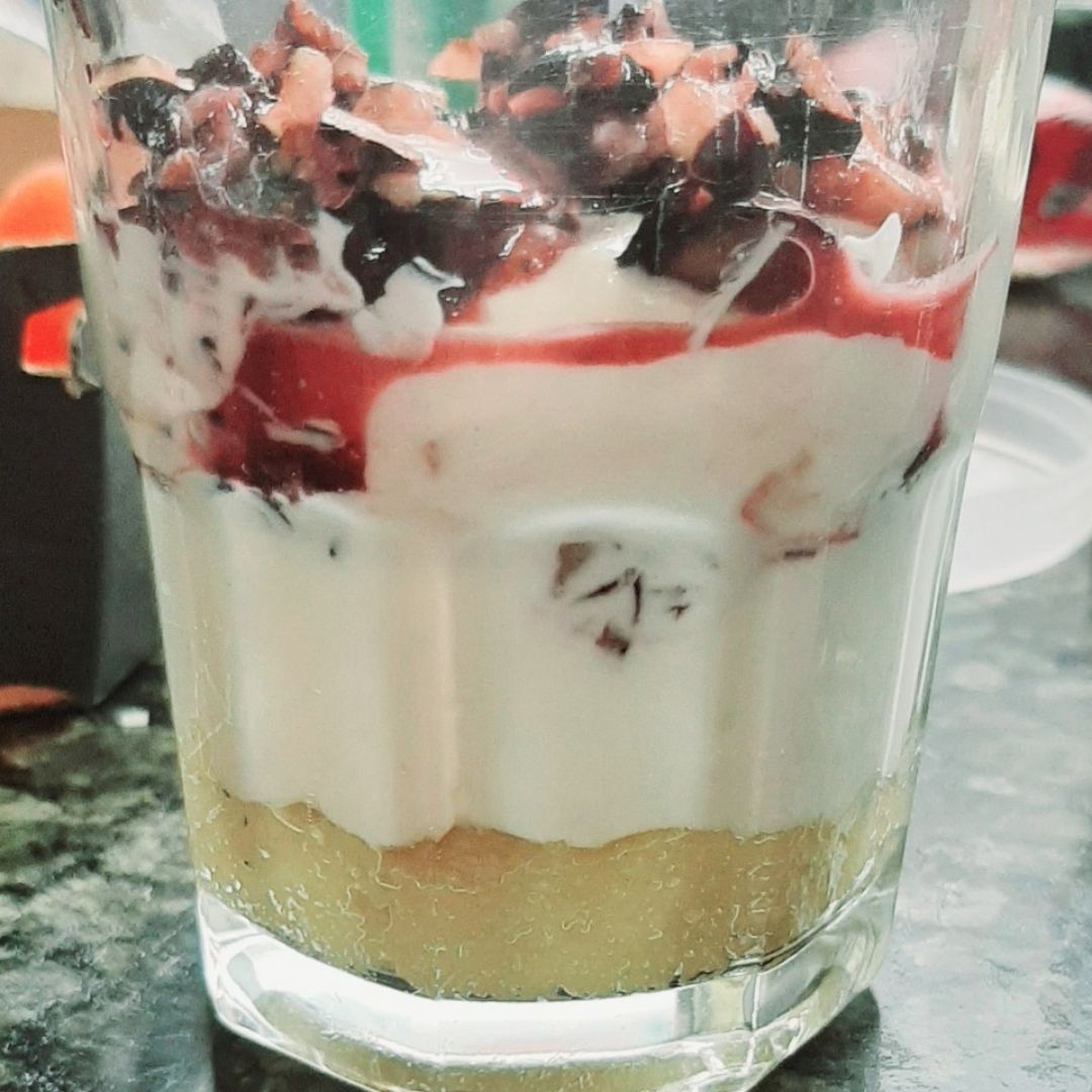 🫐Vasito de yogurt griego, arándanos y base de almendras🫐 🫐Vasito de yogurt griego, arándanos y base de almendras🫐