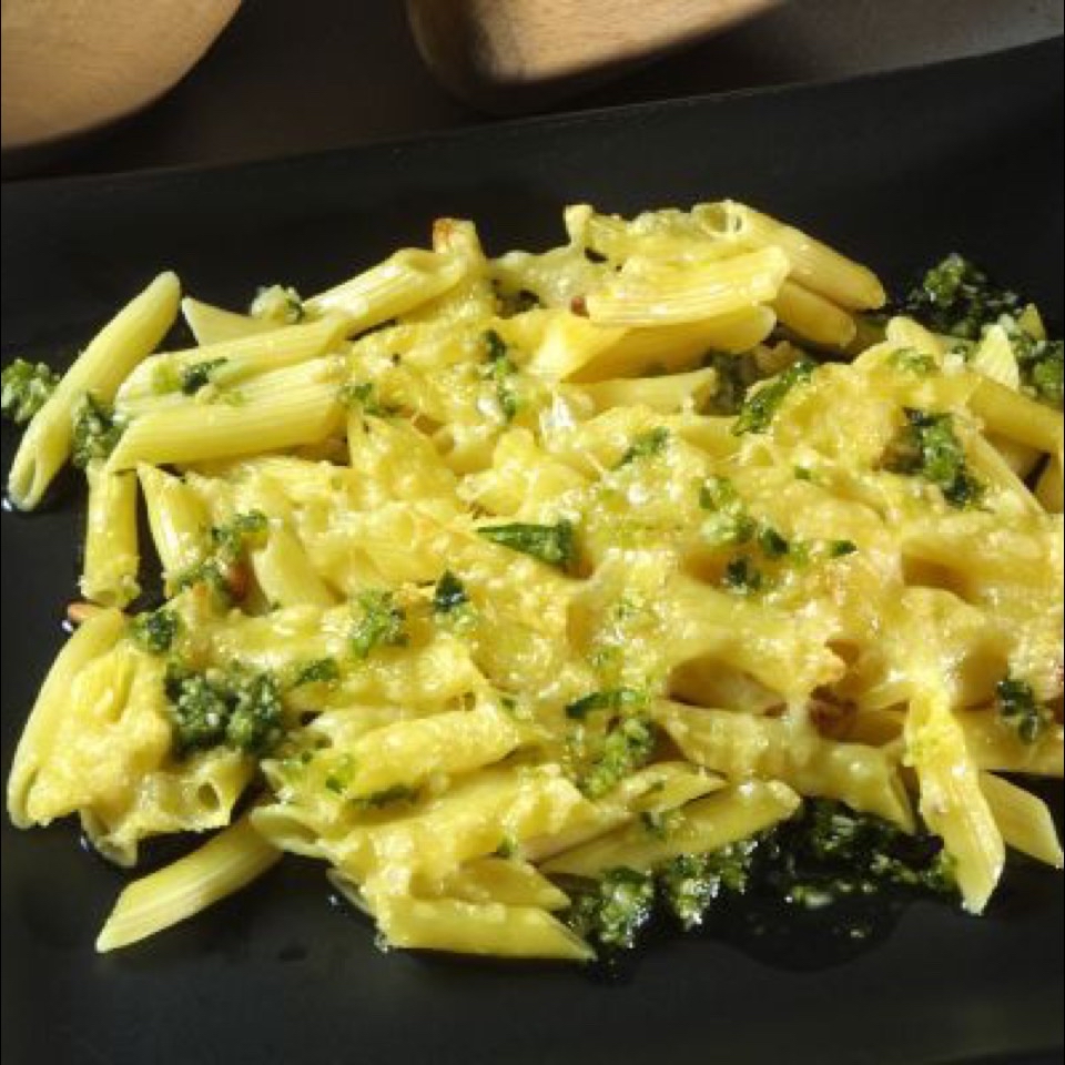 Macarrones con salsa pesto Macarrones con salsa pesto