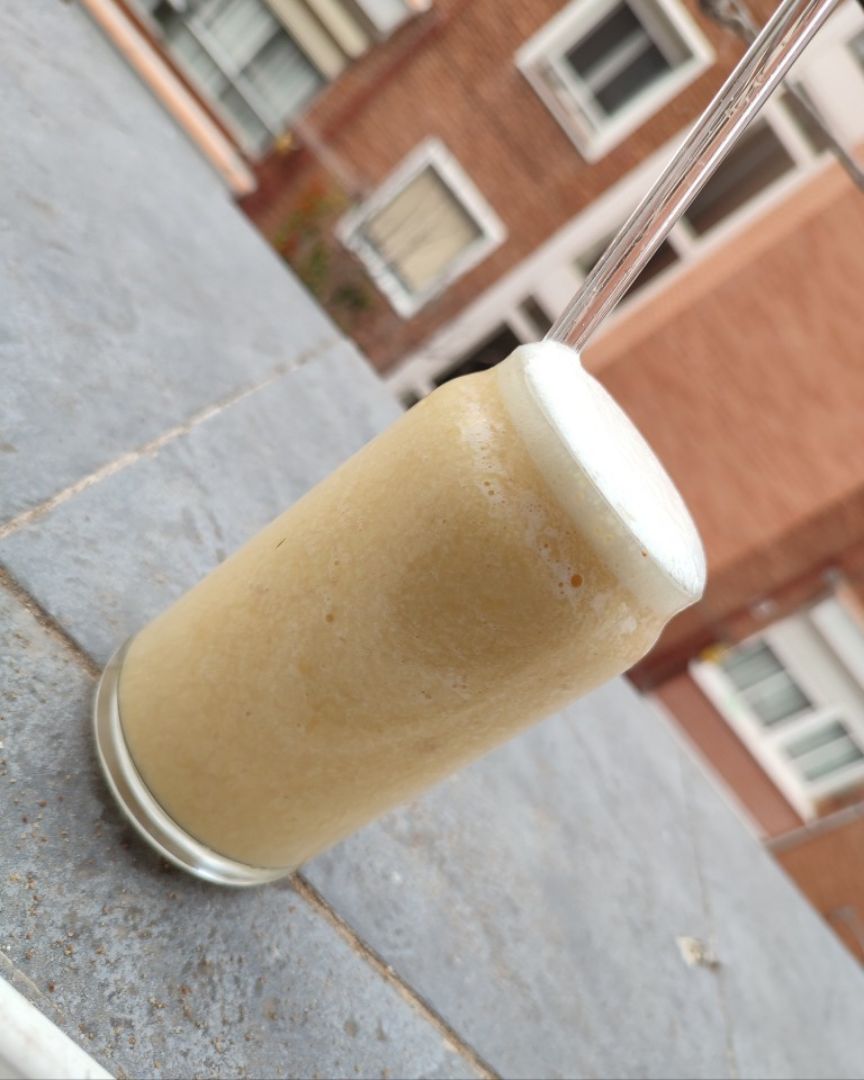 Batido proteico cremoso de claras y mango. Batido proteico cremoso de claras y mango.