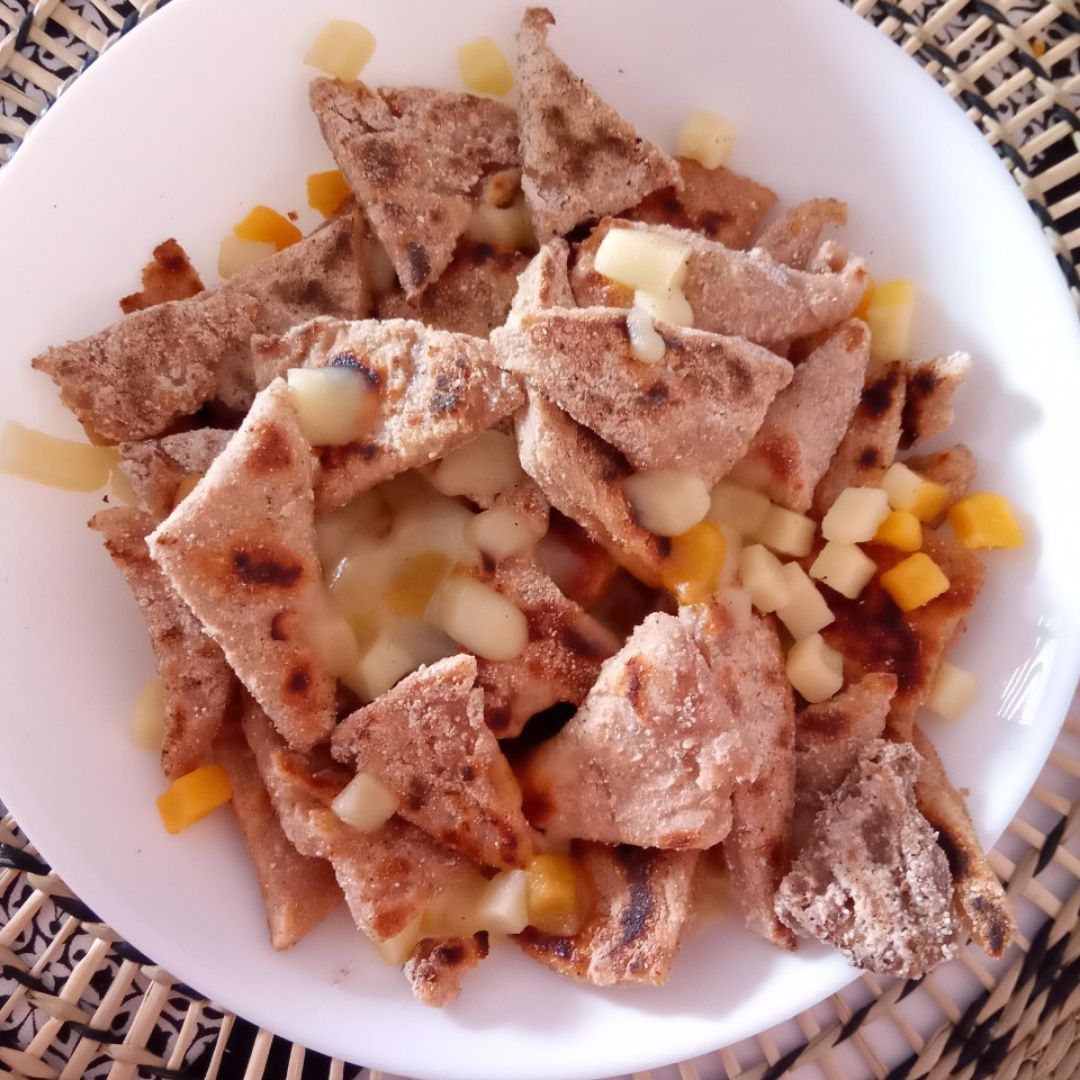 Nachos de 2 ingredientes harina de trigo integral con queso Nachos de 2 ingredientes harina de trigo integral con queso