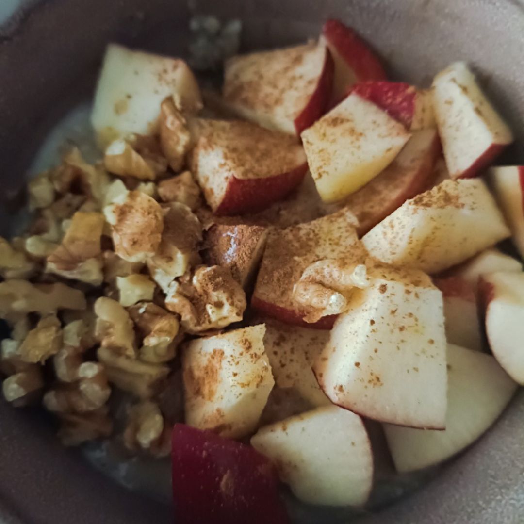 Porridge de avena, manzana y nueces