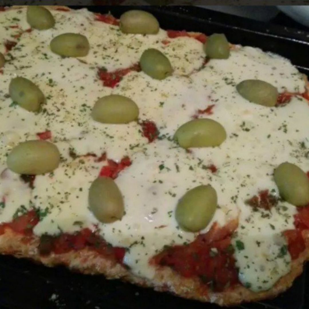 Pizza con masa de zanahoria y harina integral Pizza con masa de zanahoria y harina integral