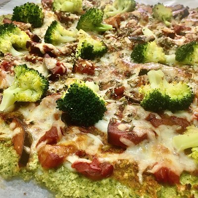 Pizza vegetariana ( base brócoli 🥦) 