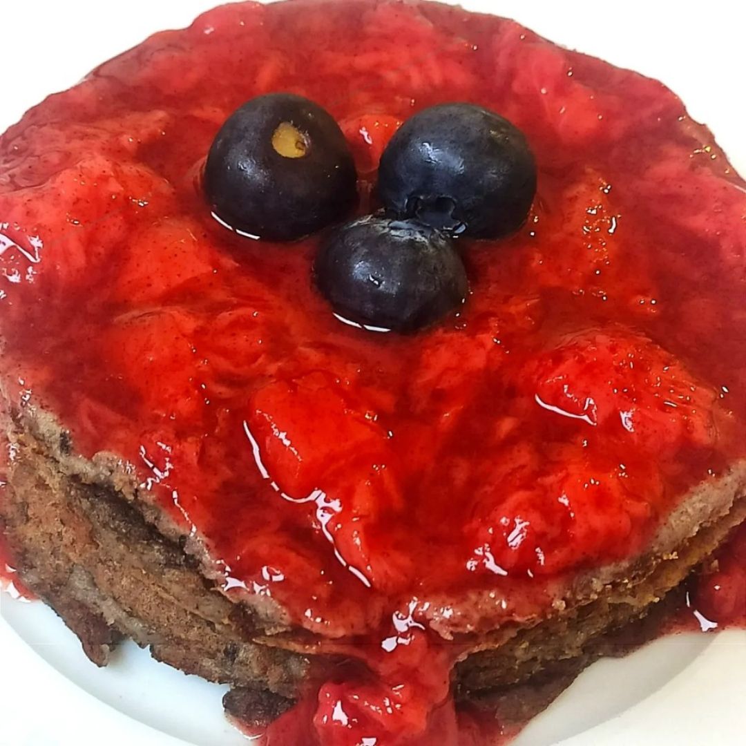 Tortitas Veganas con Açaí y Compota de Fresas Tortitas Veganas con Açaí y Compota de Fresas