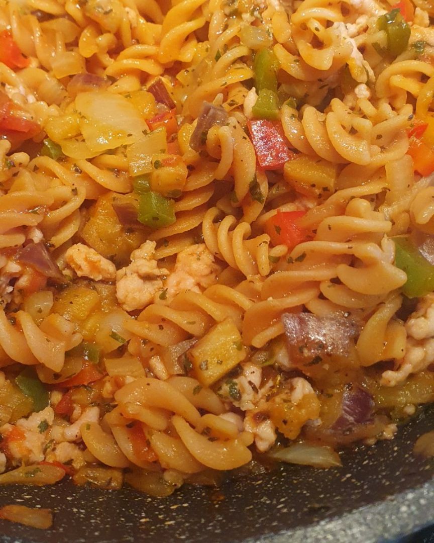 Macarrones con verduras y carne de pollo+pavo Paso 4 Macarrones con verduras y carne de pollo+pavo Paso 4