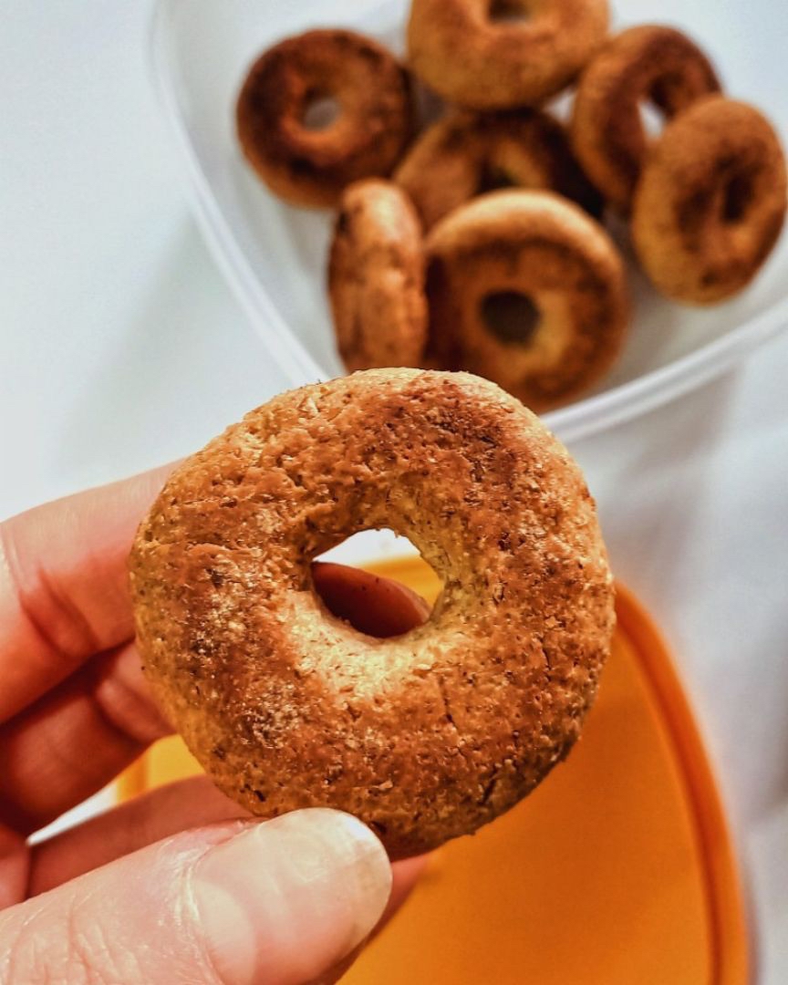 Rosquillas 🥯 de canela 🤎 y naranja 🍊. Rosquillas 🥯 de canela 🤎 y naranja 🍊.