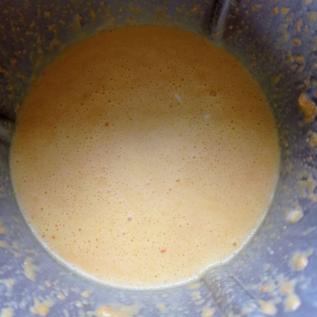 Bizcocho cebra 🦓 de mandarina 🍊 y zanahoria 🥕 con algarroba Paso 2 Bizcocho cebra 🦓 de mandarina 🍊 y zanahoria 🥕 con algarroba Paso 2