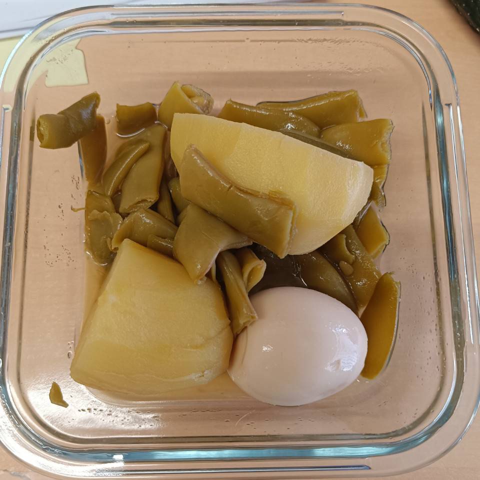 Alubia verde con patatas y huevo duro Alubia verde con patatas y huevo duro
