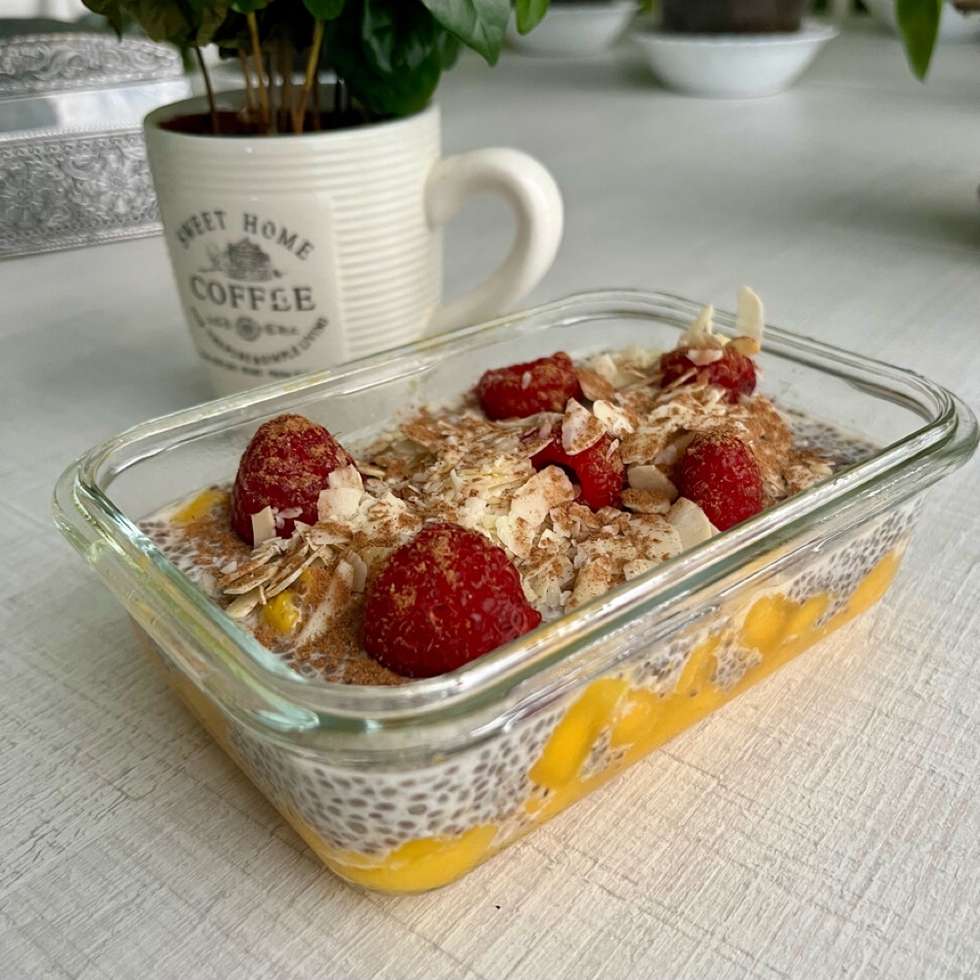Pudding de chia con mango y frambuesas Pudding de chia con mango y frambuesas