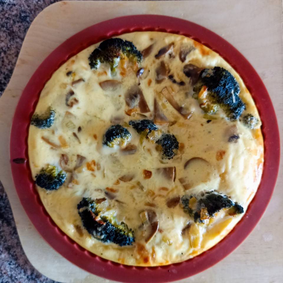 Pastel de champiñones, cebolla y brócoli Pastel de champiñones, cebolla y brócoli