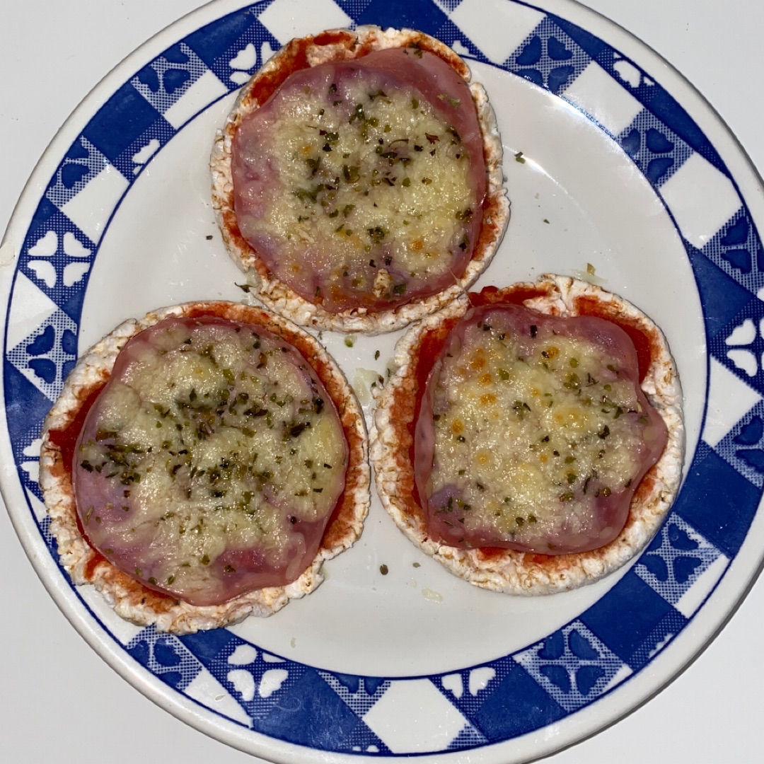 Pizza con tortitas de arroz Pizza con tortitas de arroz