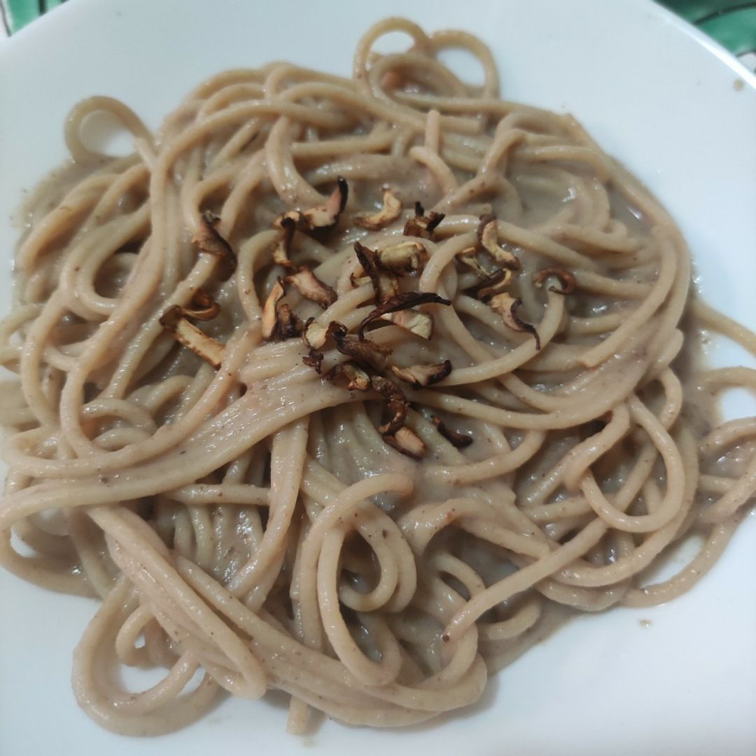 Spaghetti con setas y trufa Spaghetti con setas y trufa