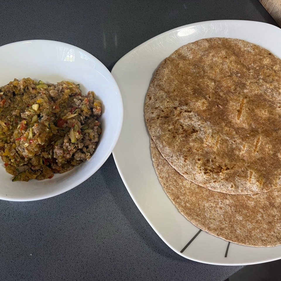 Tortillas integrales con carne y verduras Tortillas integrales con carne y verduras