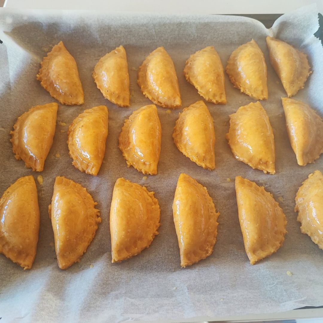 EMPANADILLAS CASERAS Paso 1 EMPANADILLAS CASERAS Paso 1