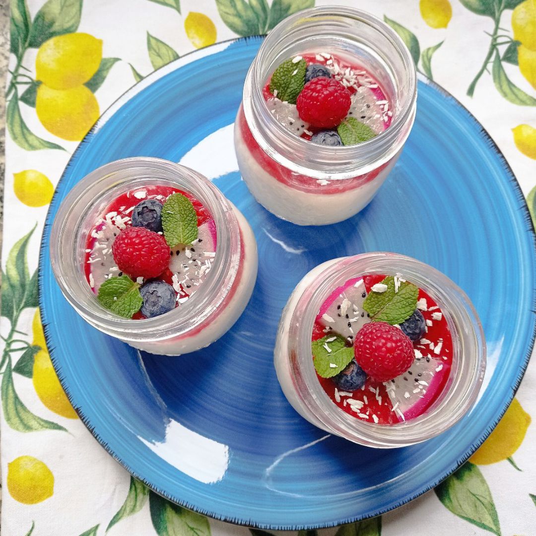 Pannacotta vegana de coco 🥥🫙 con vainilla y cardamomo 😍 Paso 5 Pannacotta vegana de coco 🥥🫙 con vainilla y cardamomo 😍 Paso 5
