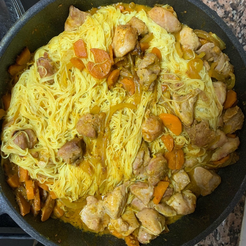 Fideos de arroz con pavo y verduras Fideos de arroz con pavo y verduras