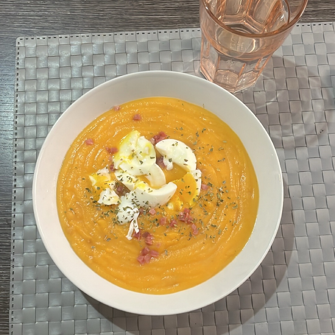 Crema de calabaza al estilo salmorejo Crema de calabaza al estilo salmorejo