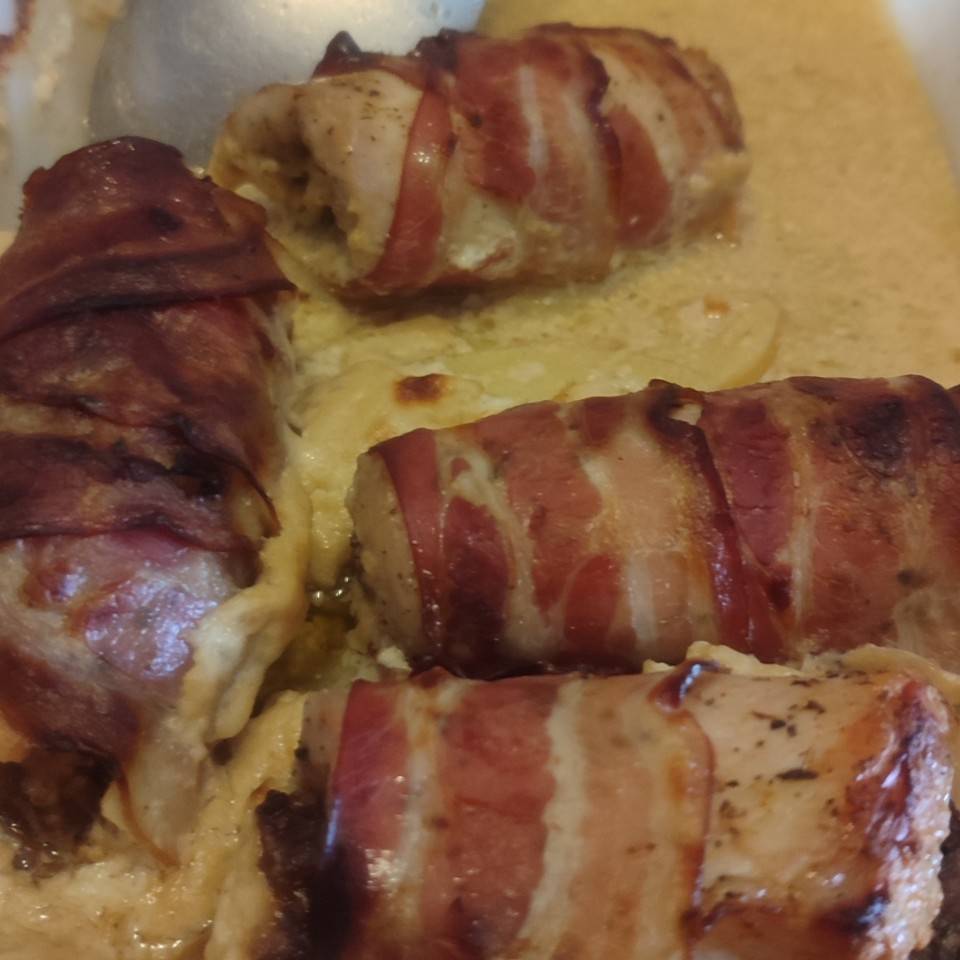 Rollitos de Lomo con queso y bacon Rollitos de Lomo con queso y bacon
