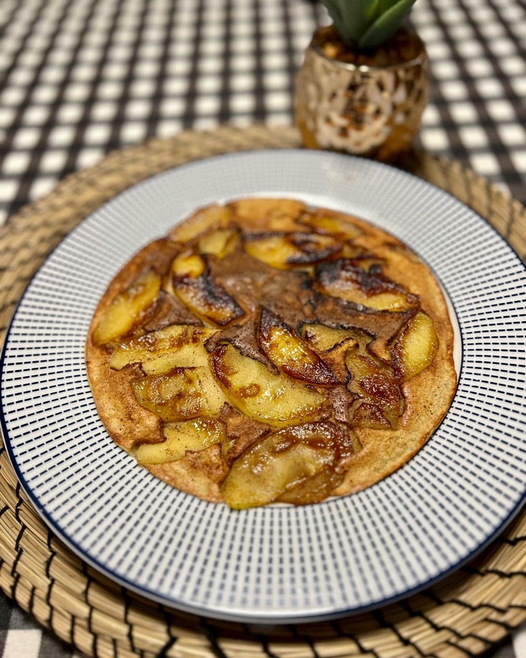 Torta de manzana con Canela Torta de manzana con Canela