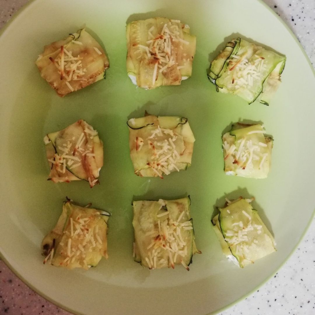 Ravioli de calabacin relleno de pera y queso. Ravioli de calabacin relleno de pera y queso.