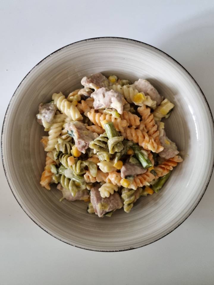 Macarrones con pavo y leche de coco