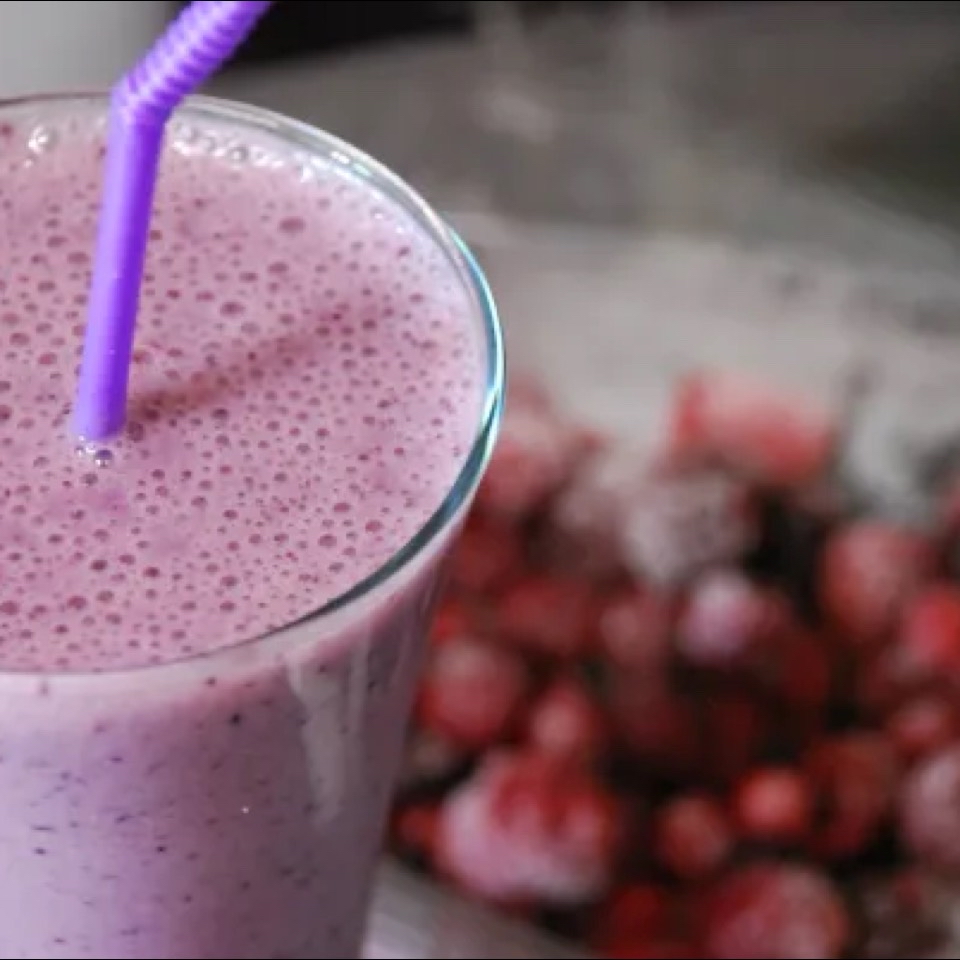 Smoothie de arandanos y platanos Smoothie de arandanos y platanos