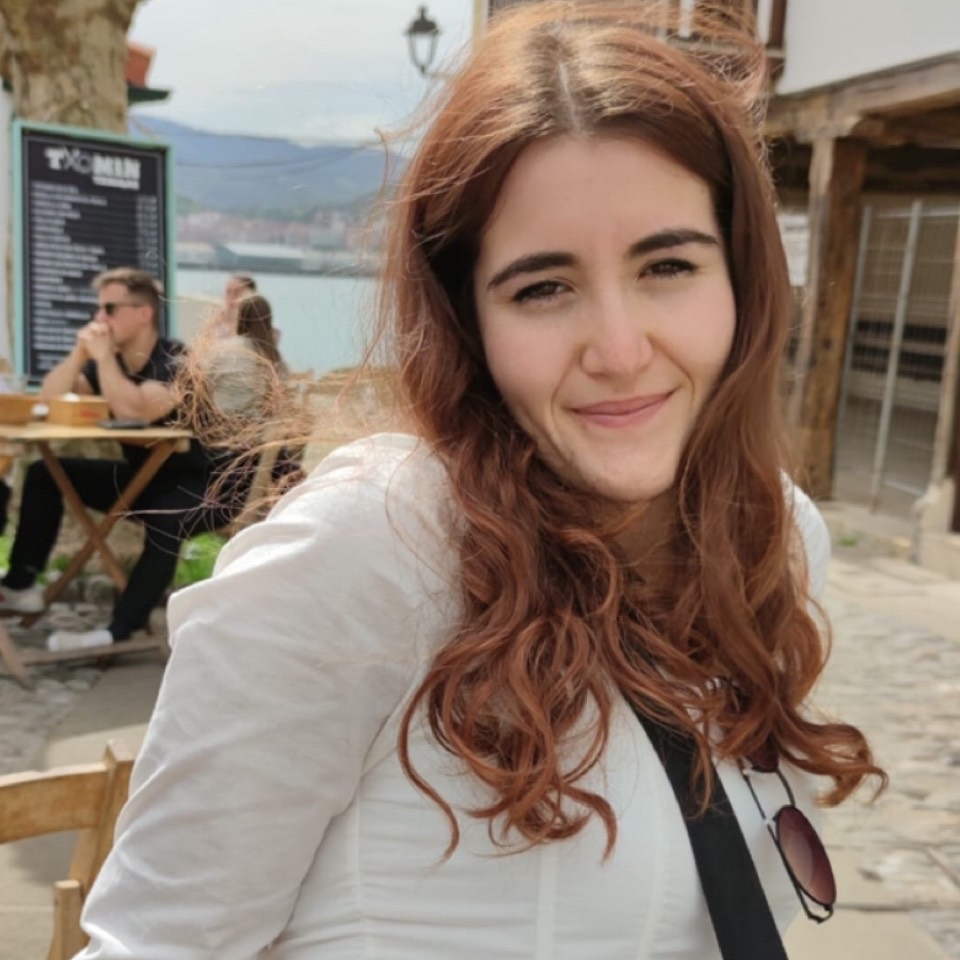 sara.escus